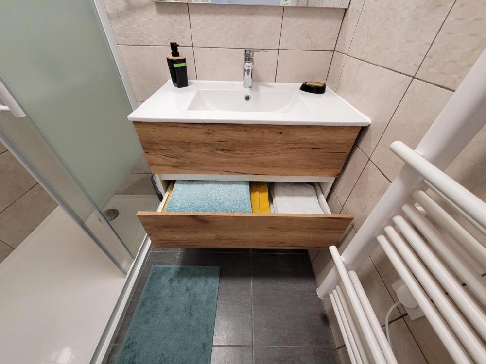 Appartement Salbris- Parking Gratuit Esterno foto