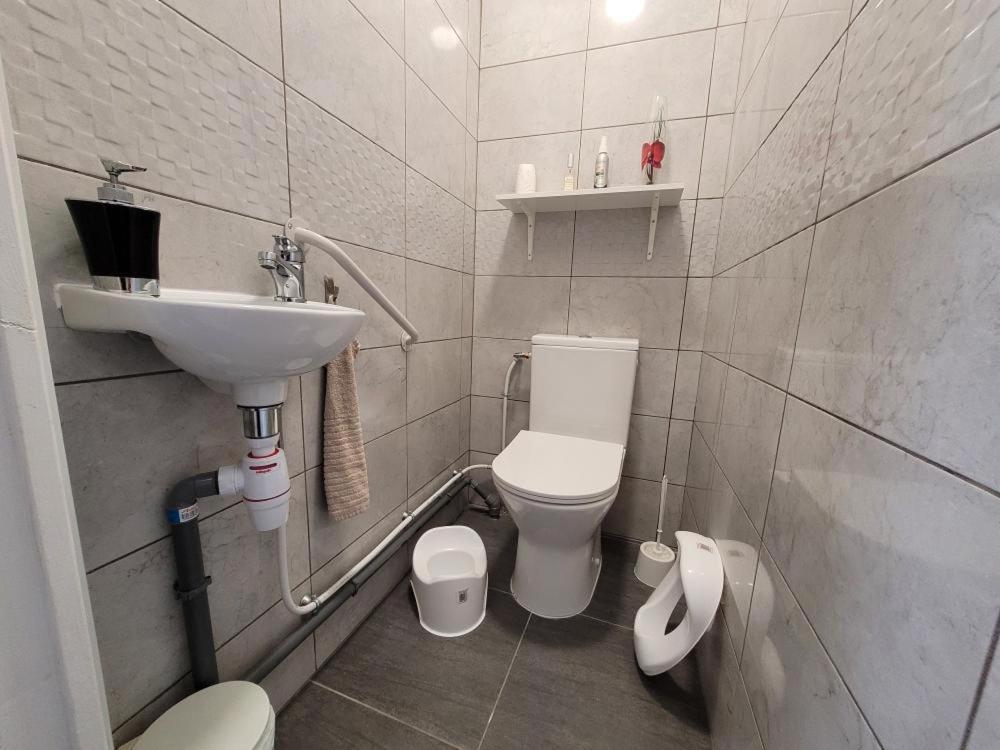 Appartement Salbris- Parking Gratuit Esterno foto